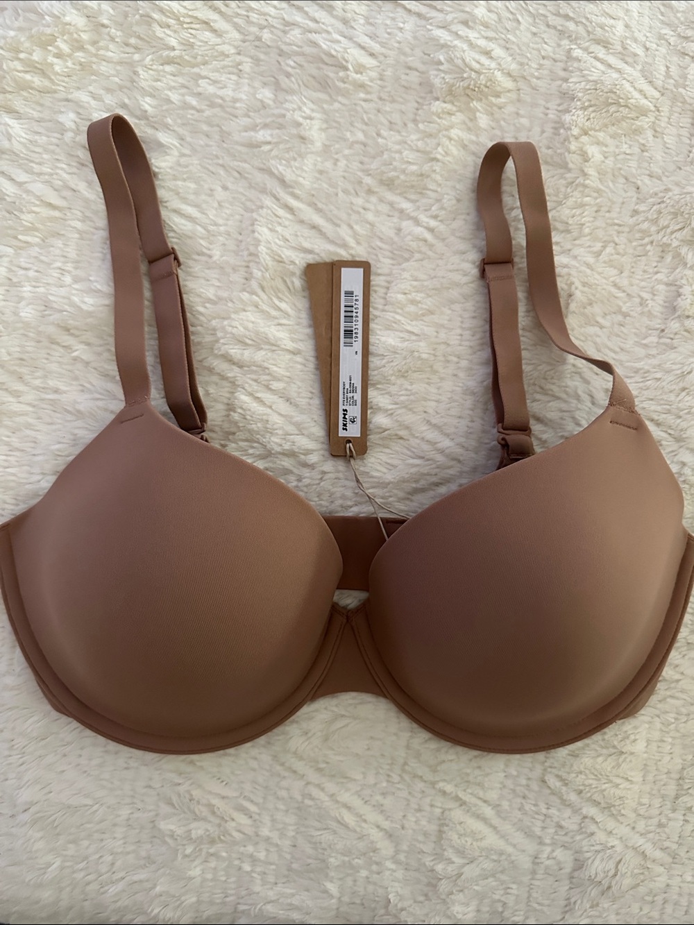 SKIMS Fits Everybody T-Shirt Bra NWT